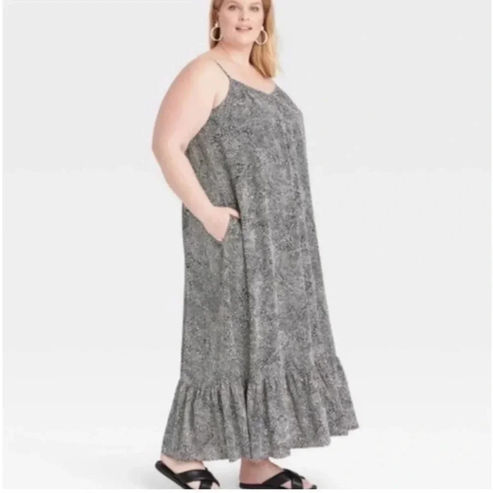 Ava & Viv | Black & White Adjustable Strap Maxi Dress | Sz1X
